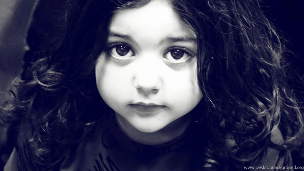 cute girl wallpapers black and white