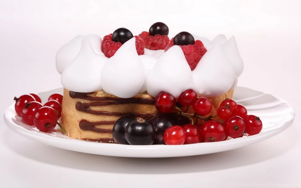 Cake With Berries Wallpapers And Images   Wallpapers, Pictures, Photos