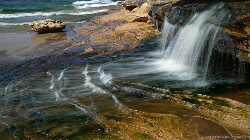 MINERS BEACH LAKE SUPERIOR PICTURED ROCKS NATIONAL LAKESHORE ...