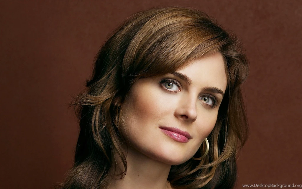 Female And Male Celebrities HD Wallpapers Beautiful Girls Photos ...