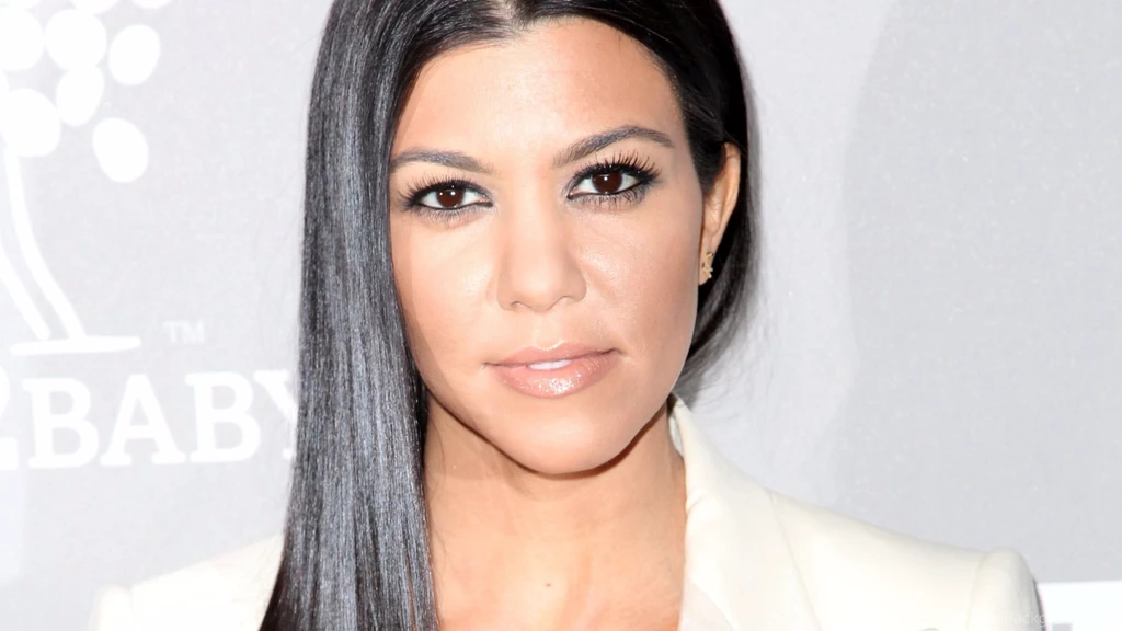 Glamorous Kourtney Kardashian 4K Wallpapers