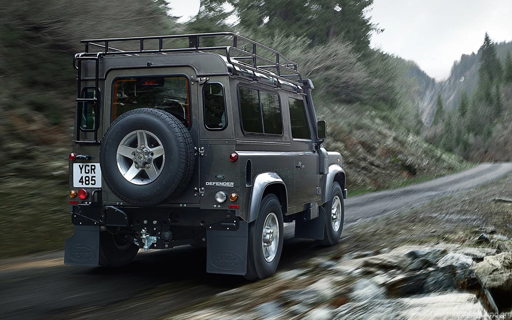 Car Wallpapers   Land Rover Defender Station Wagon 3door   2011