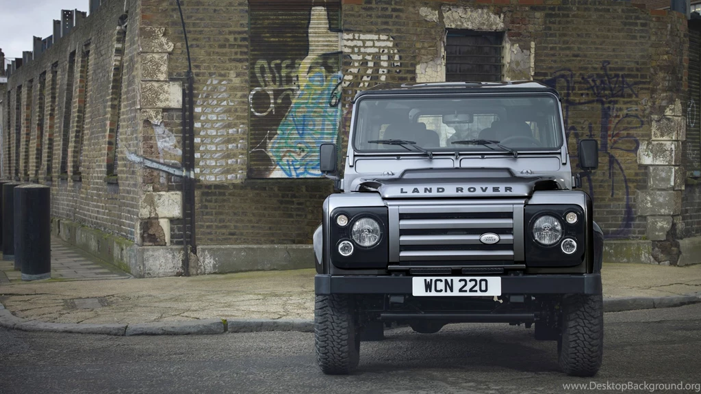 2012 Land Rover Defender Wallpaper.jpg