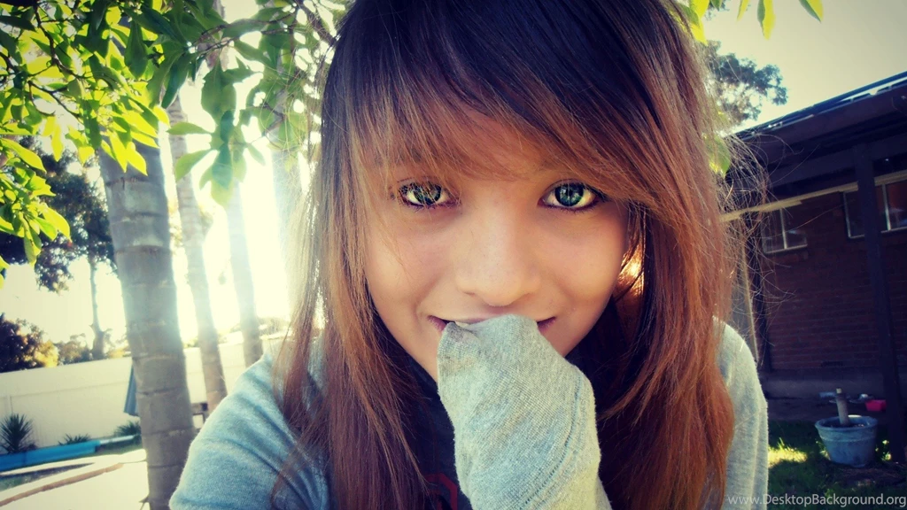 Download Wallpapers 1920x1080 Girl, Teenager, Green eyed, Modernity ...