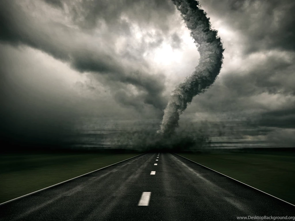 FREE DIGITAL ART TORNADO WALLPAPER   (