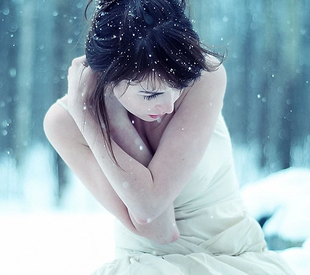 Alone Girl In Winter Wallpapers Free Download
