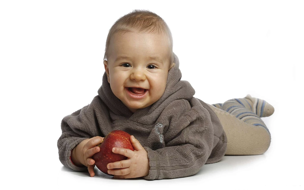 Baby Baby Red Apple Cuty Phone Wallpapers ~ Baby For High ...