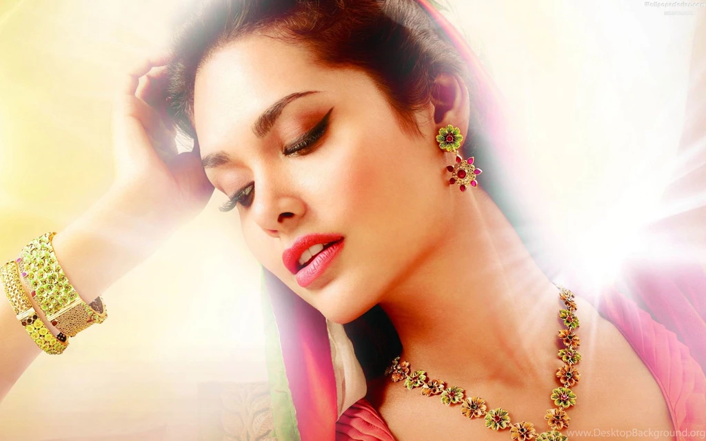 Esha Gupta Indian Actress Desktop HD Wallpapers   StylishHDWallpapers