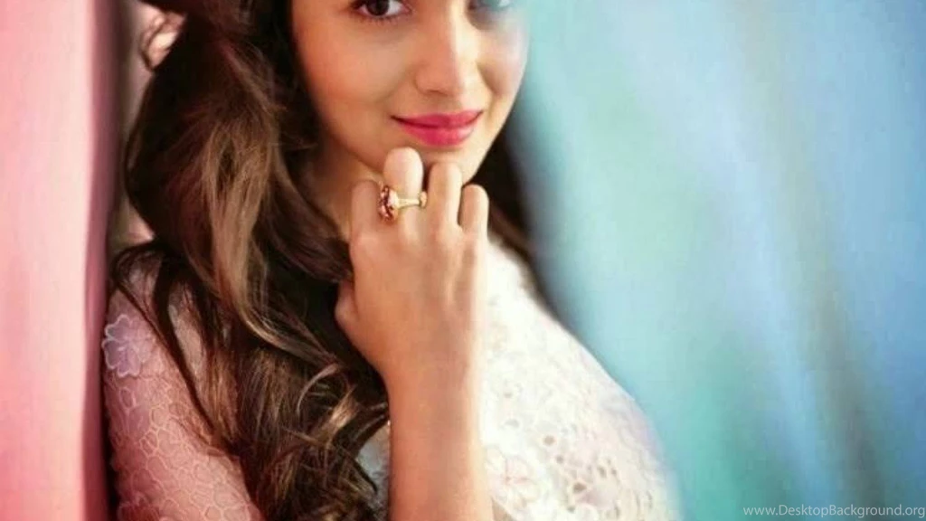 1366x768 Alia Bhatt
