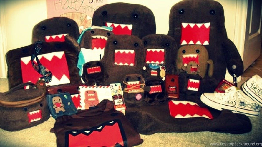 Celebrity Hollywood Cool: Domo Kun Kitten