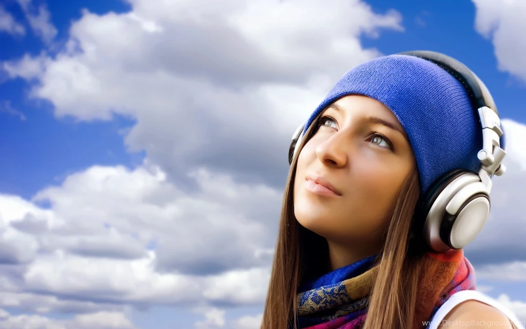 Girl Headphones Wallpapers
