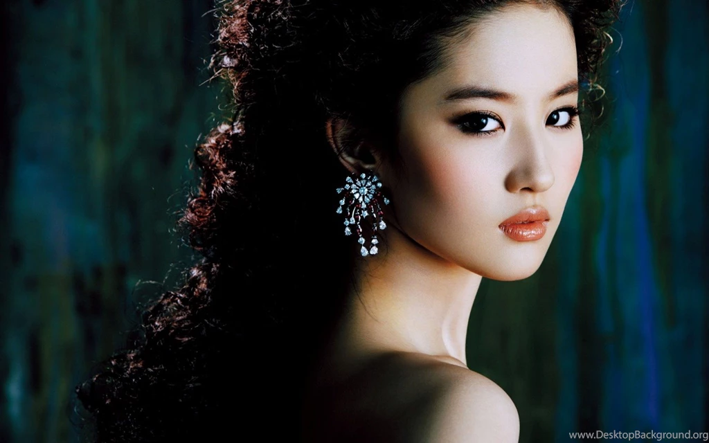 Beautiful Girl Wallpapers Download Free