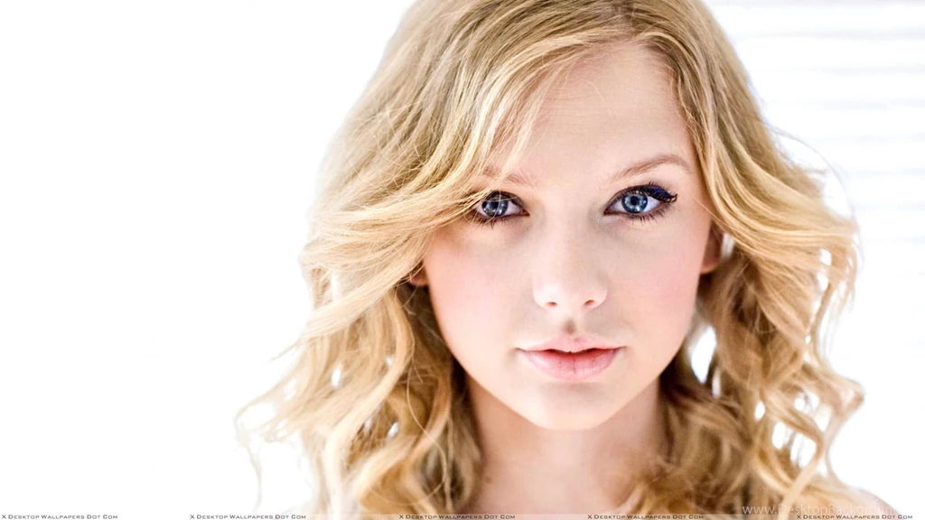 Taylor Swift Innocent Face Photoshoot N White Backgrounds Wallpapers