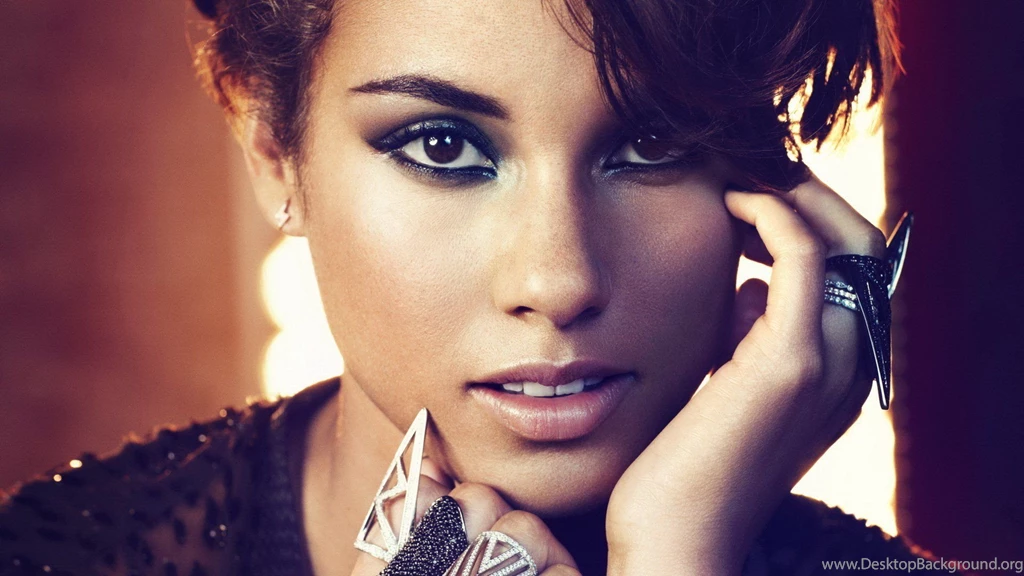 Beautiful Alicia Keys Wallpapers