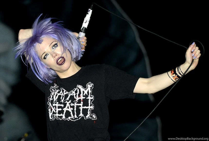 Gothletics: Alice Glass In A Napalm Death Shirt /