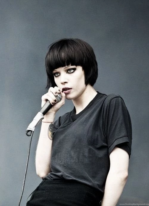 Alice Glass Crystal Castles
