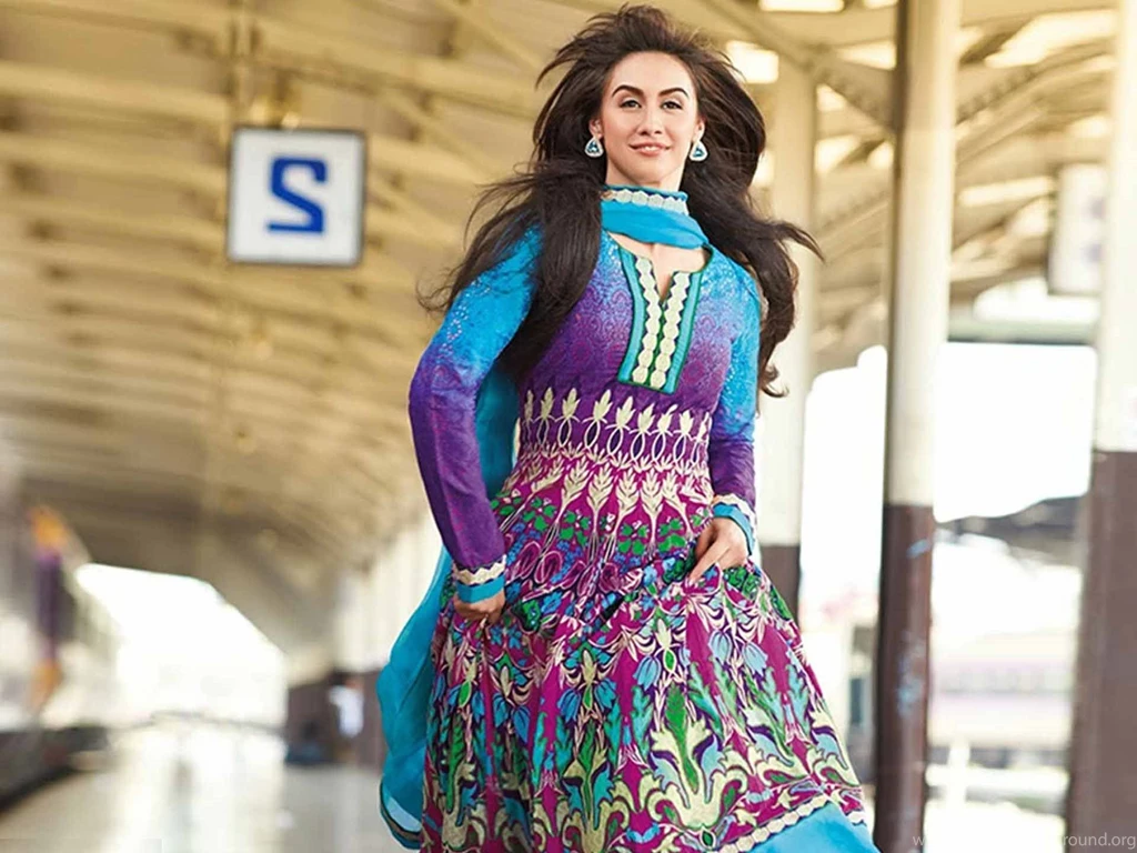 ABCD 2 Movie Actress Lauren Gottlieb Hot Photos