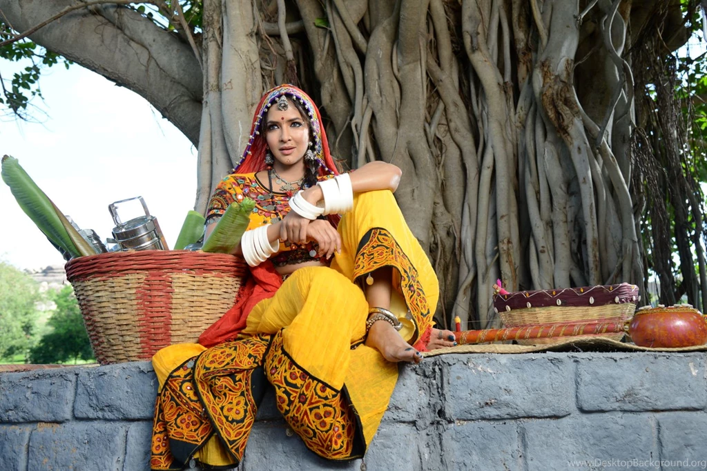 Manchu Lakshmi Doosukeltha (2013) Heroine