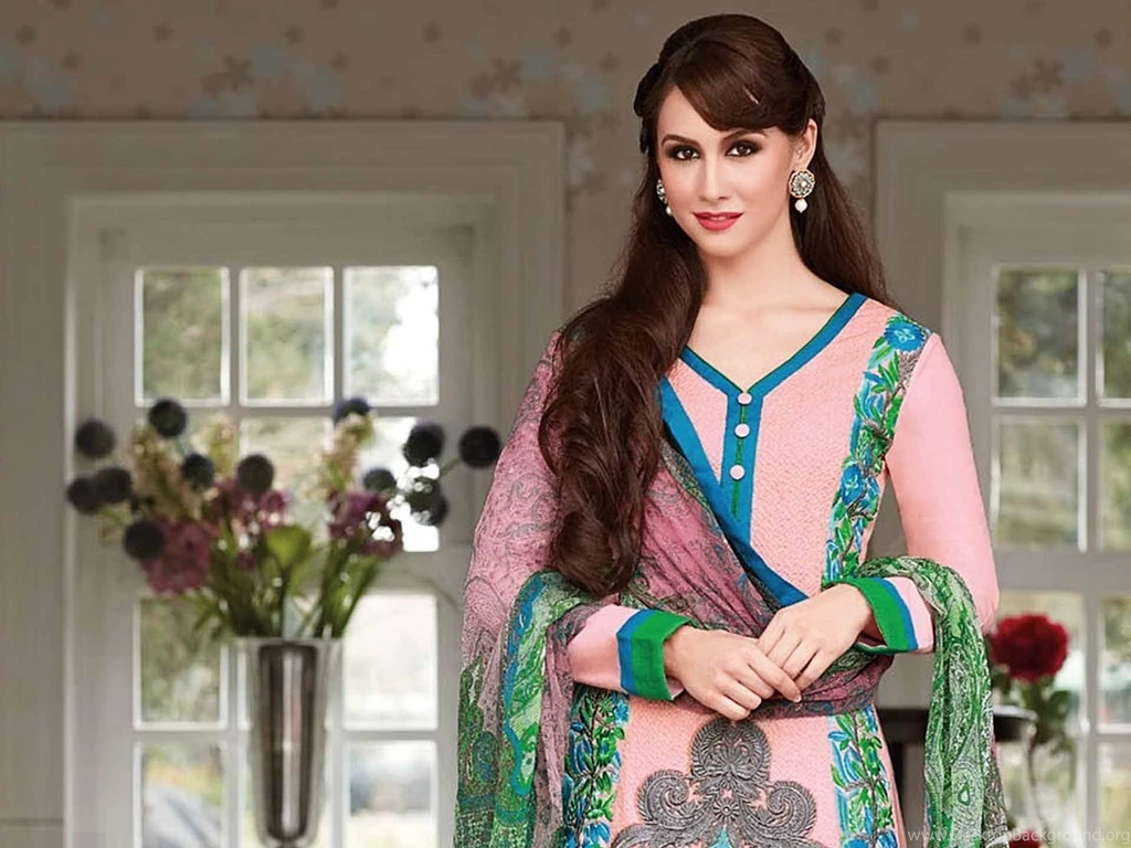 ABCD 2 Film Heroine Lauren Gottlieb Best Hd Wallpapers ...