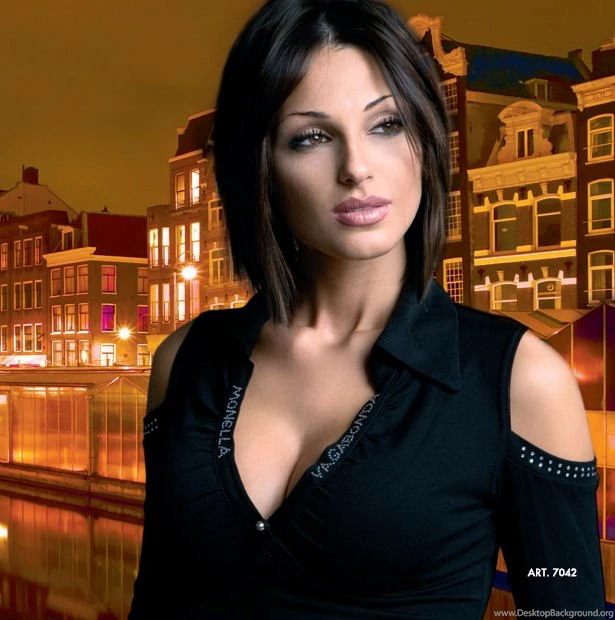 News Fresh Actress: Anna Tatangelo   Wallpapers Hot