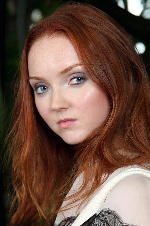Pictures Star Class: Lily Cole Photo Colection