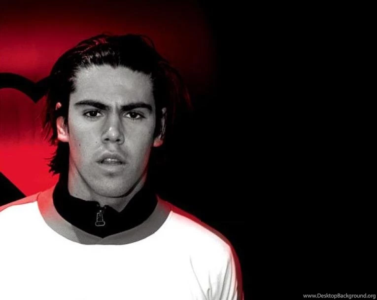 Victor Valdes Pictures, Football Wallpapers And Photos