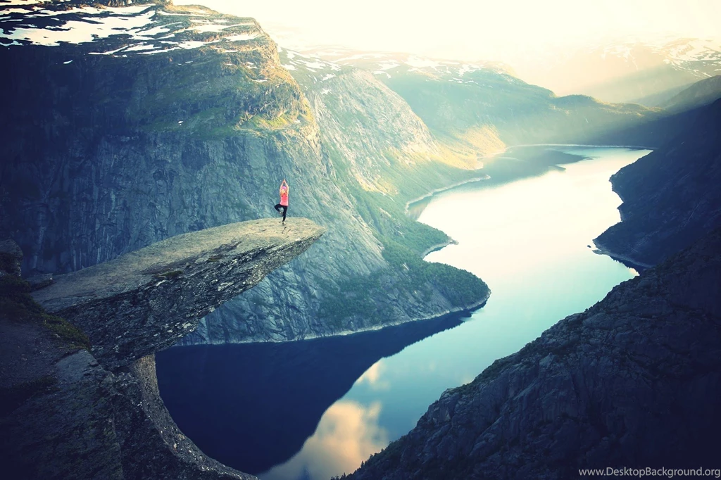 Yoga At Top Mountain iPhone Wallpapers