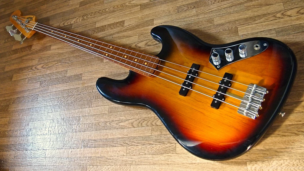 File:Fender Jaco Pastorius Jazz Bass FL 3color Sunburst ...