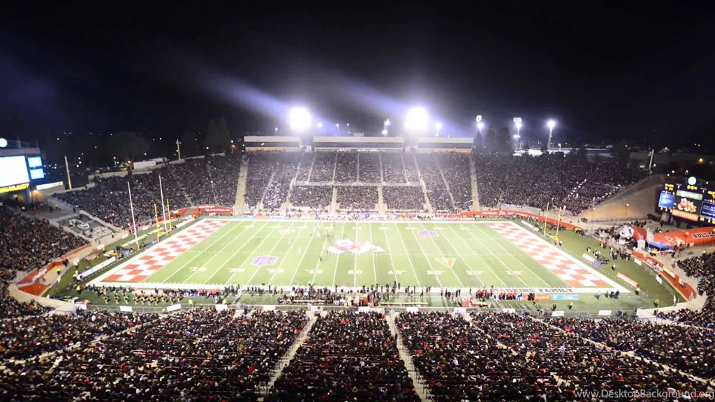 G5 Stadiums (Day 21/64) Fresno State's BullDog Stadium : CFB