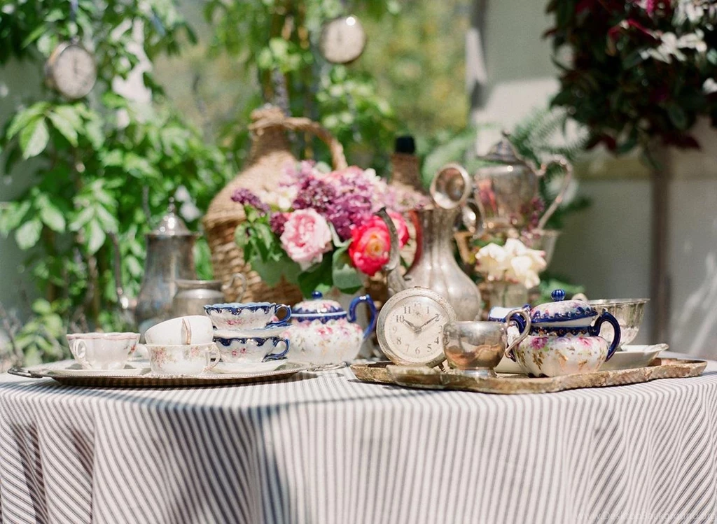 Garden Tea Time (