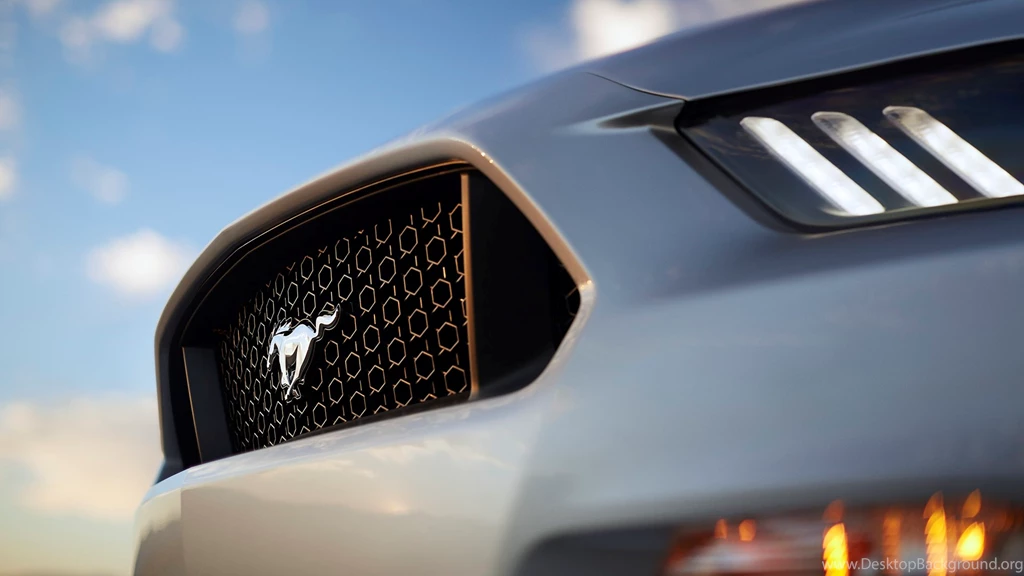 Freebies: Mustang Wallpapers