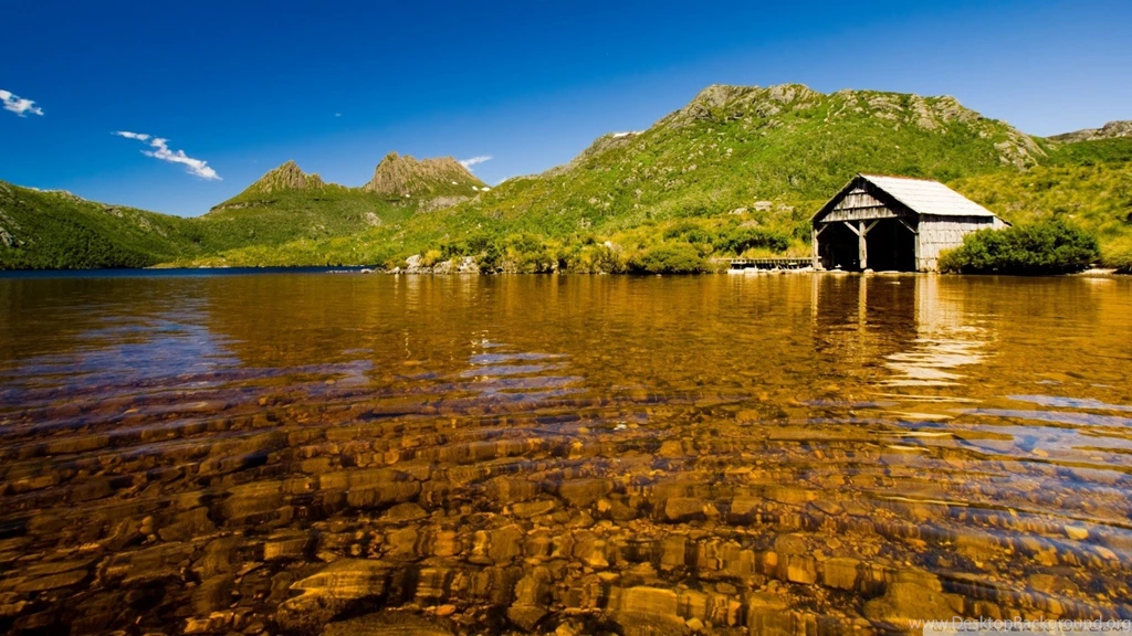 Lakes: Crystal Clear Lake Boat House Rocky Scenery Gallery For ...