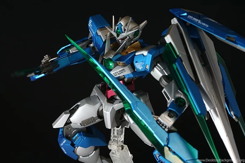 1/100 MG Gundam 00 Qan[T] Metallic Ver. Hi Res Images