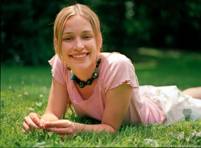 Piper Perabo Pictures