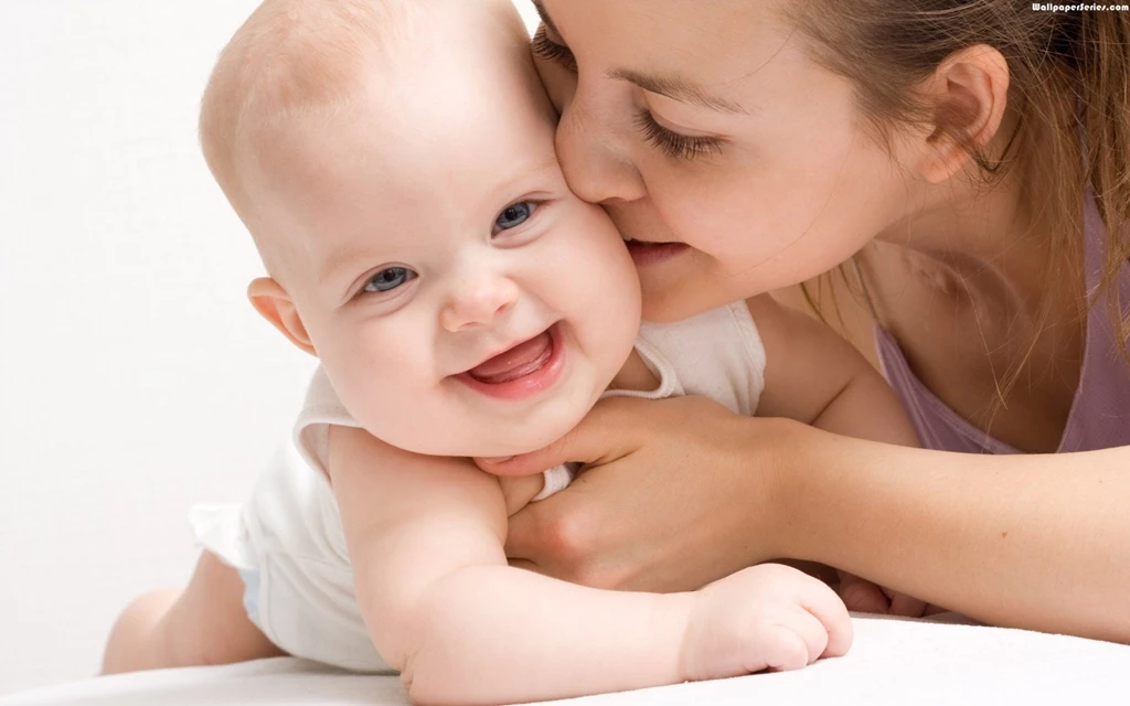 Mother Love To Baby Wallpapers DreamLoveWallpapers
