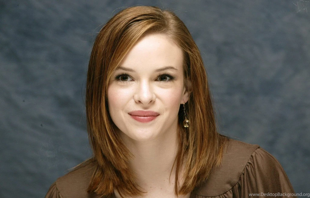Danielle Panabaker Girl Hd Wallpapers