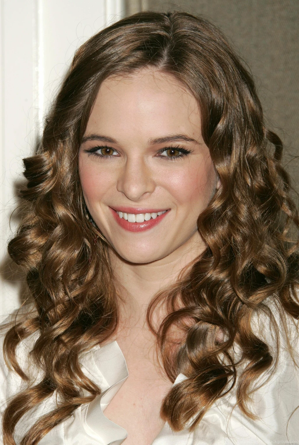 Danielle Panabaker Hairstyle Pictures