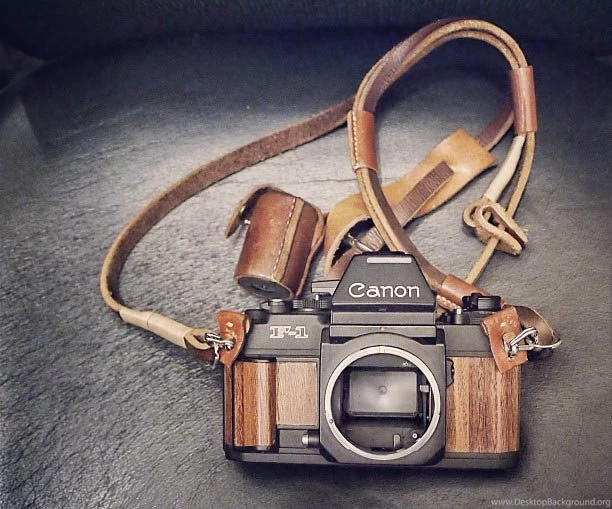 Woodenize Your Camera Using Wallpapers Or Wood Veneer