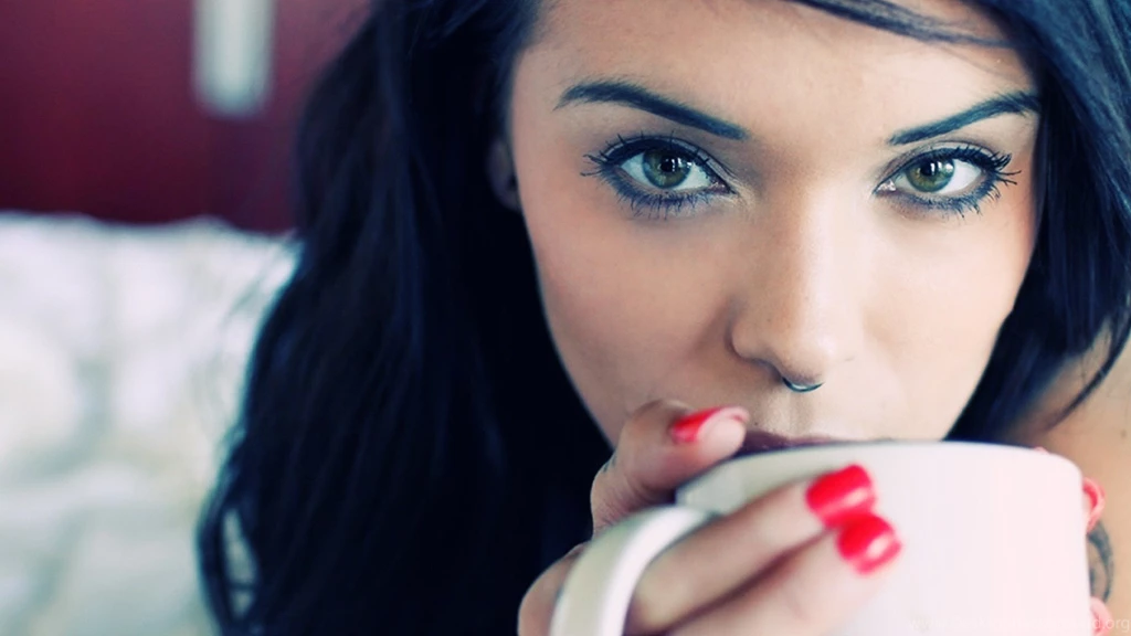 Girls HD Wallpapers