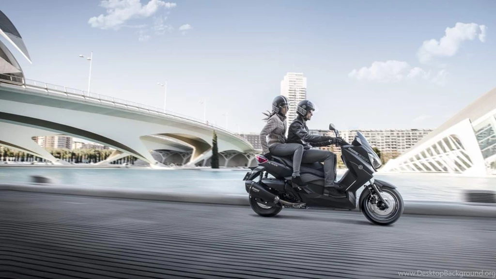 Yamaha X MAX 400 2014 Scooter Wallpapers
