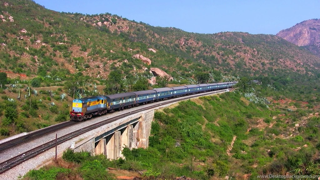 HD) ALCo Train Video Of Kachiguda Yeshwanthpur Express Climbs Up ...