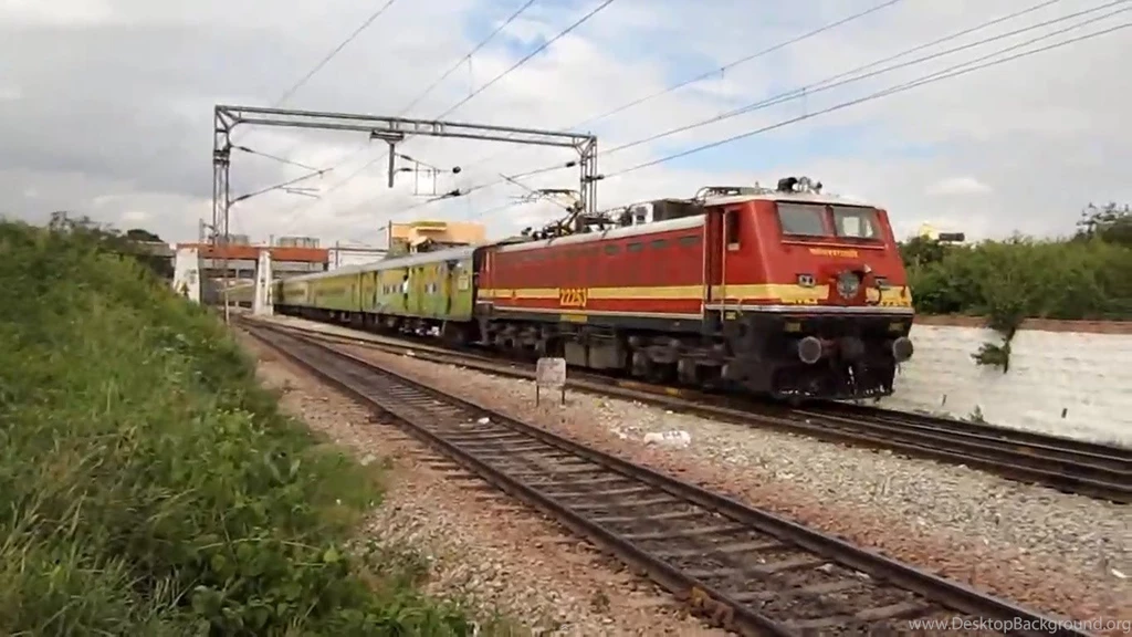 Perfect Cossing : WAP4 Brindavan Meets WAP4 Duronto Express YouTube