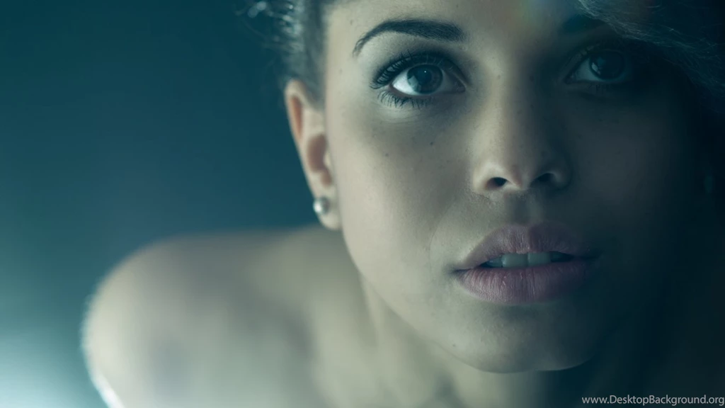 1366x768 Pretty Girl Laura Wallpapers