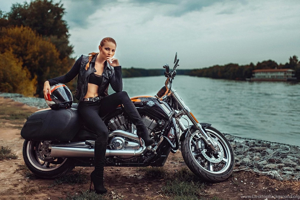 76 Girls & Motorcycles HD Wallpapers