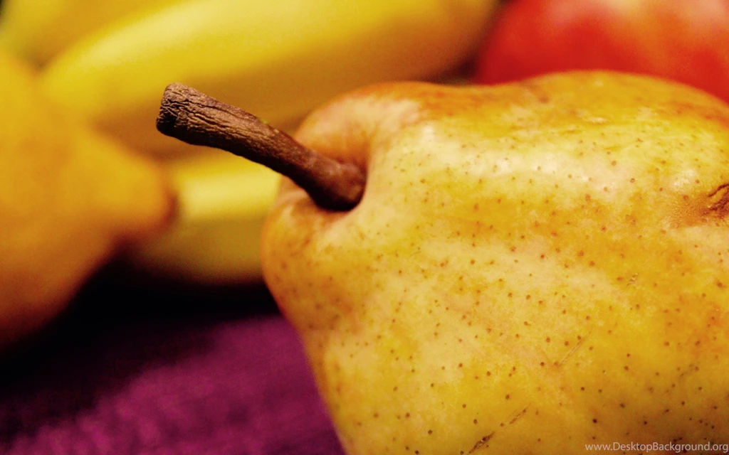 Pear Up Close Wallpapers HD 11524 2880x1800   UMad.com