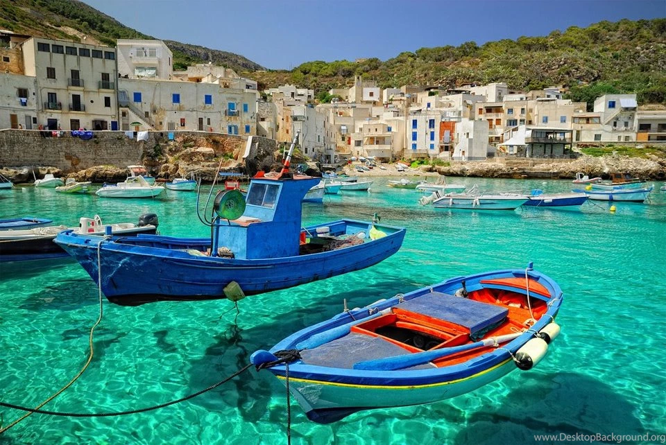 6048x4032px Sicily