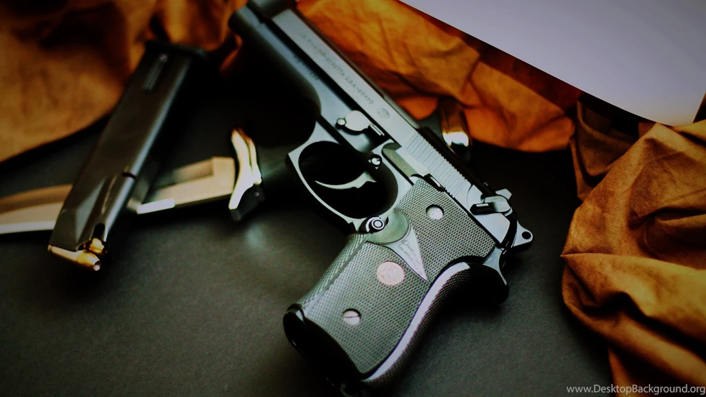 Beretta M9 Pistol Widescreen HD Wallpapers