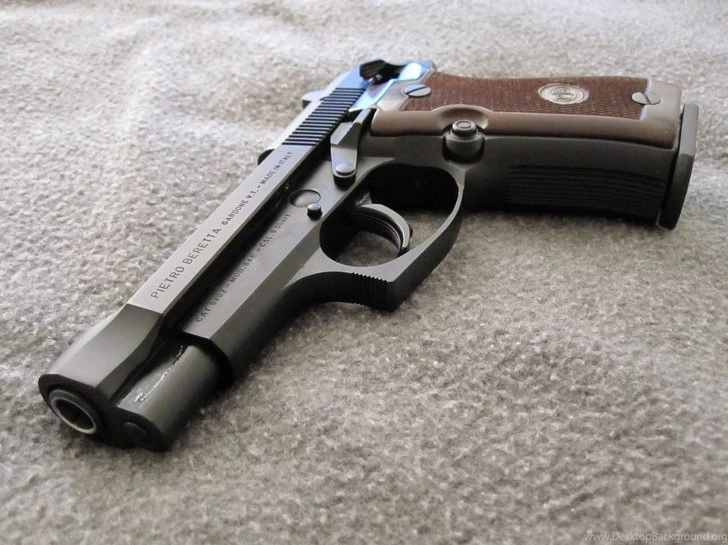 Pistols Guns Weapons Beretta 2231x1673 Wallpapers High Quality ...