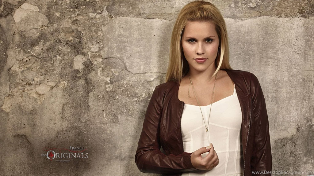 Top Claire Holt Photo Wallpapers