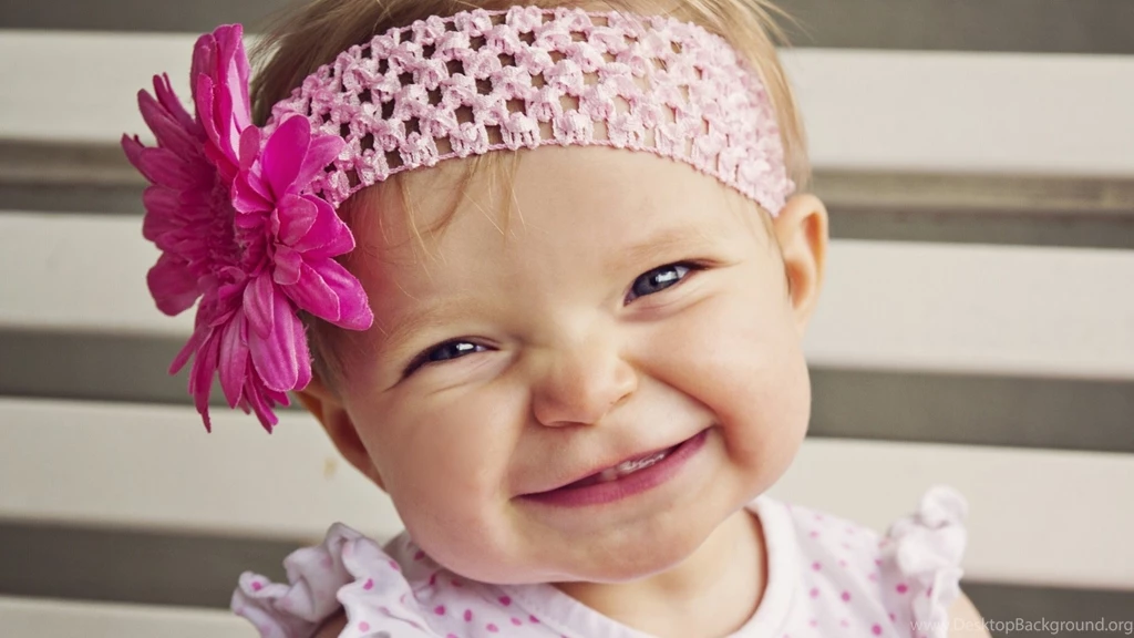 Cute Smling Baby Wallpapers